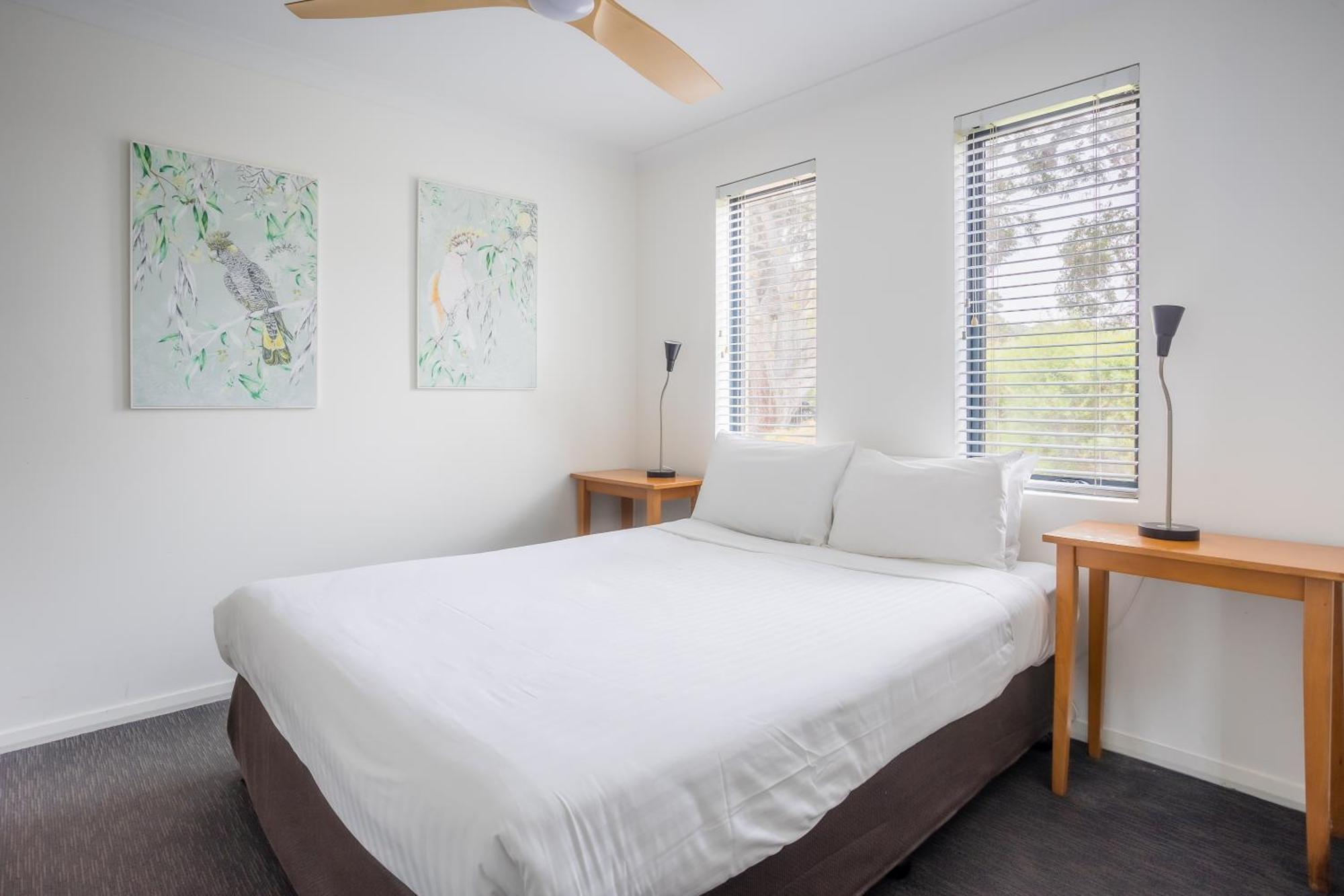 Cosy Corner By The Bnb Collection Albany Bagian luar foto