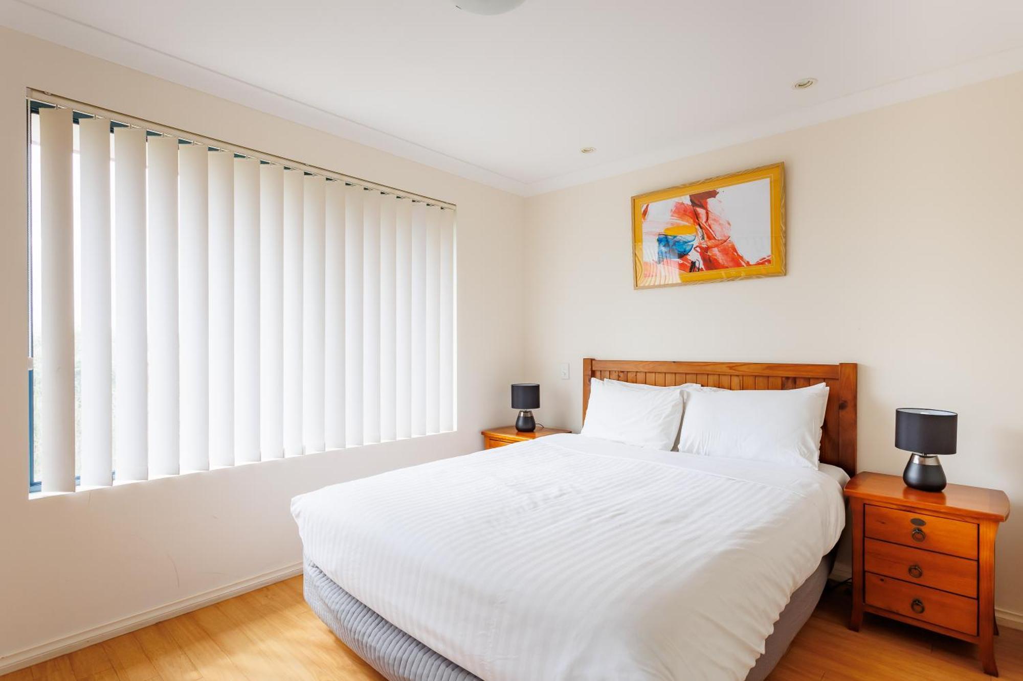 Cosy Corner By The Bnb Collection Albany Bagian luar foto